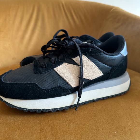 New Balance Shoes - New Balance Black and Beige Casual Sneakers